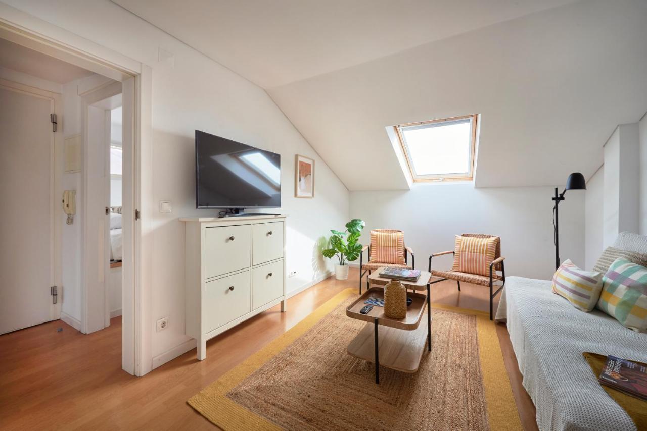 Bright Apt W Balcony, Ac, Parking, By Timecooler Lisboa Eksteriør billede
